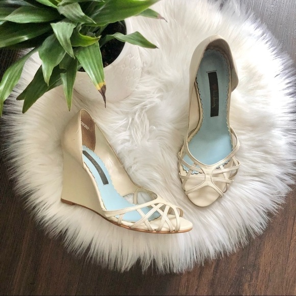 lui ching Shoes - Lui Ching cut out wedge heels